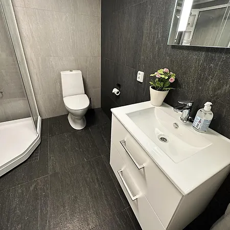 Sentral Med 3 Soverom Og Kjokken - Mare Διαμέρισμα *