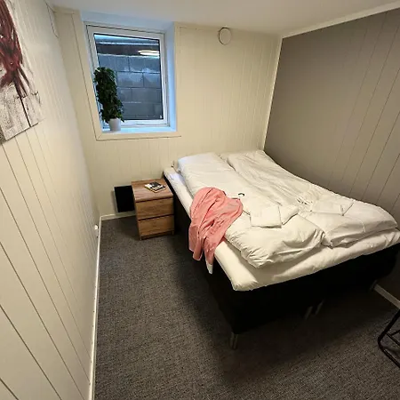 Sentral Med 3 Soverom Og Kjokken - Mare Διαμέρισμα *